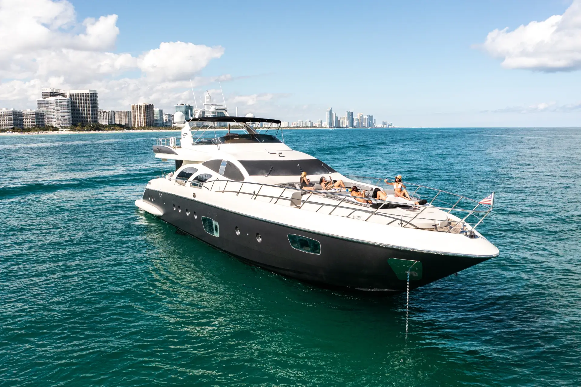 100′ Azimut Reflection