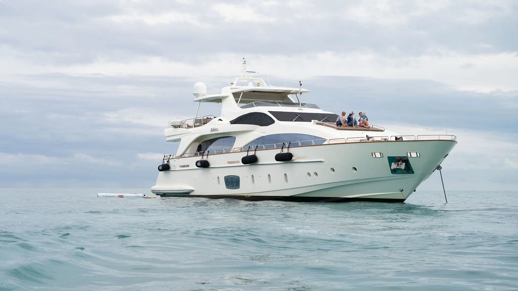 105′ Azimut Flybridge