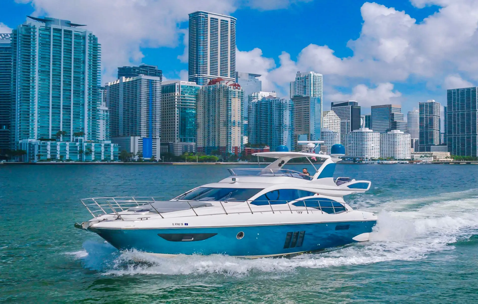60′ Azimut Flybridge