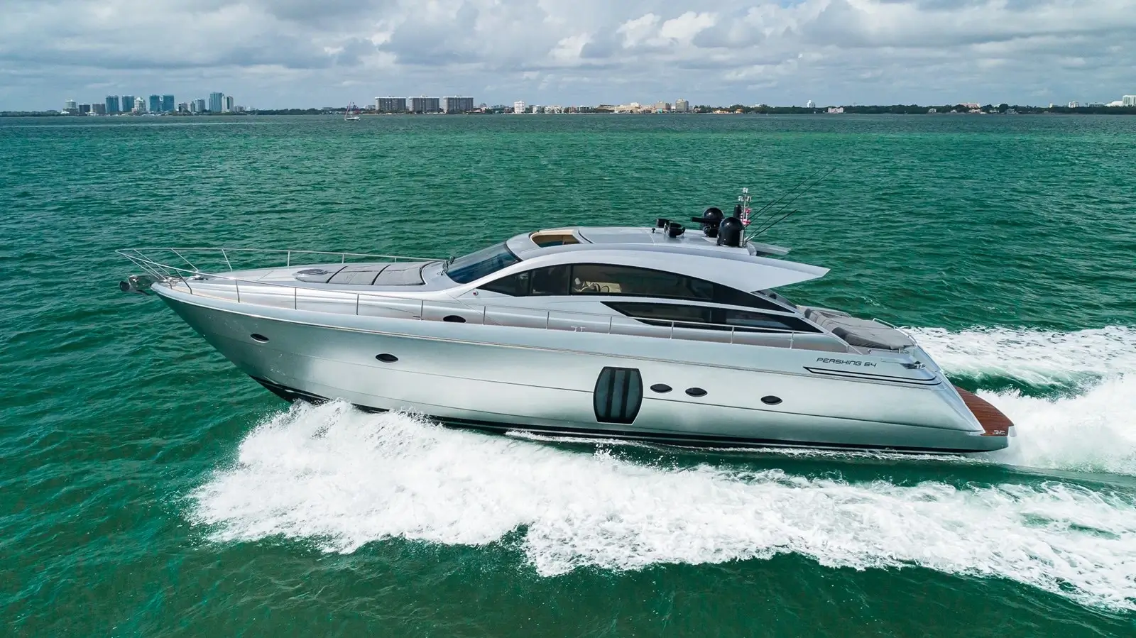 65′ Pershing