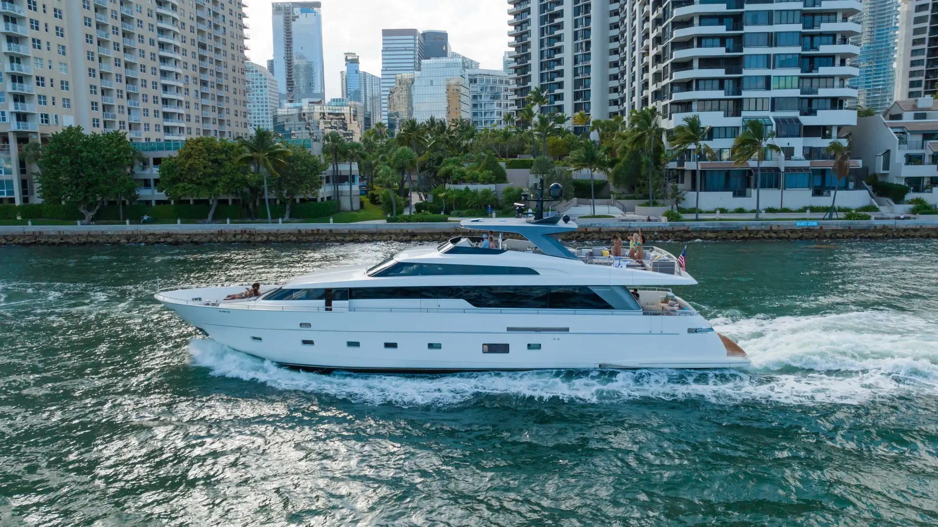 97′ San Lorenzo Flybridge